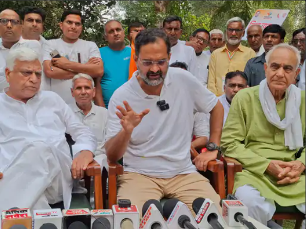 पूर्व सांसद बृजेंद्र सिंह का कांग्रेस अध्यक्ष और संगठन पर तंज!