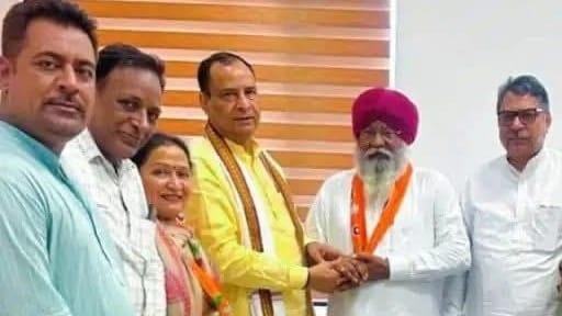 सिरसा की सियासत में भूचाल ! चरणजीत रोड़ी ने कांग्रेस छोड़ी ! BJP में शामिल होकर बदल दिए चुनावी समीकरण