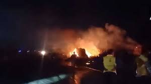 जयपुर में 300 सिलेंडर से भरे ट्रक में धमाके ! 5 गाड़ियां जलीं, एक मौत,